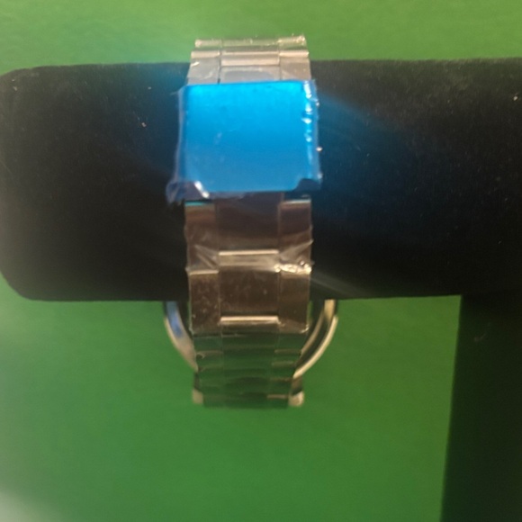 Silver Analog Watch - Picture 3 of 4